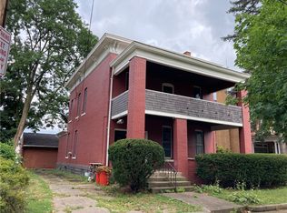 910 8th Ave, Beaver Falls, PA