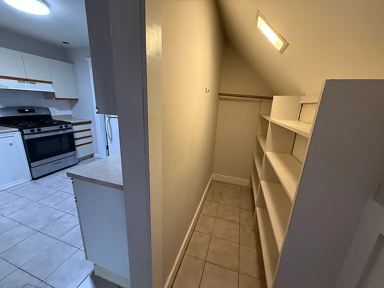 597 Park St #3 — Photo 8