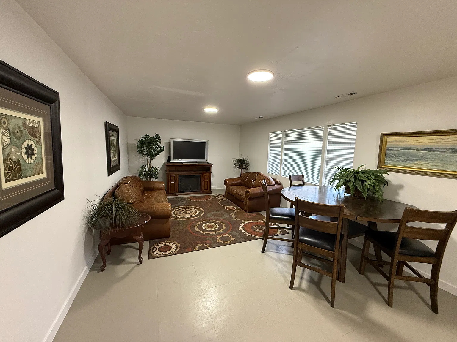 4 bed, 400 sqft, $500 — Photo 4