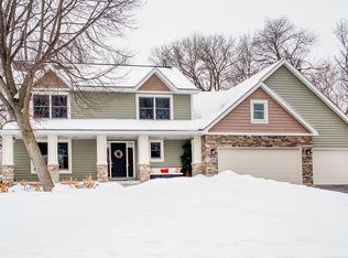 1286 Velvetleaf Ln, Hugo, MN 55038