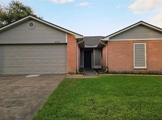 2702 N Brompton Dr, Pearland, TX 77584
