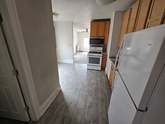 4th image of 3038 13th Ave S APT 11
