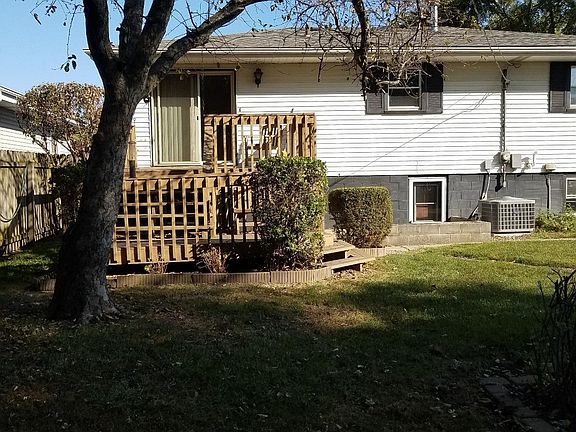 2nd image of 3440 Grand Blvd