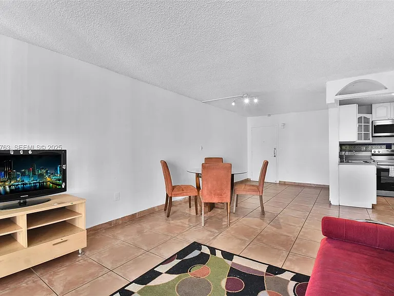 9682 Fontainebleau Blvd #306 — Photo 8