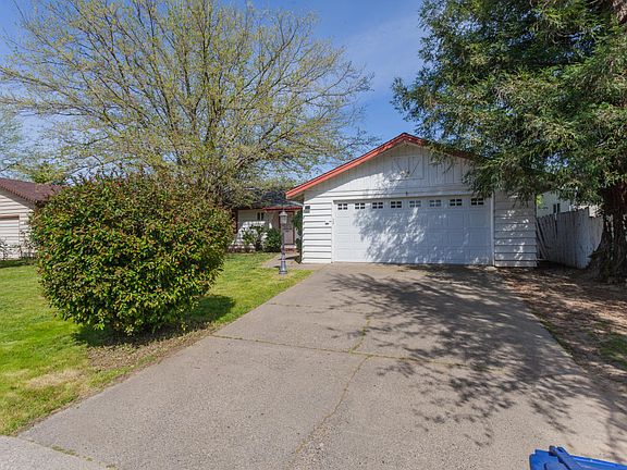 4th image of 6377 El Camino Dr