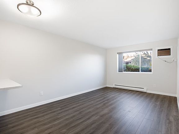 4th image of 1140 Hugh Allan Dr