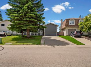 4119 18th Ave NW, Edmonton, AB T6L 3M3