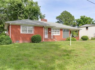 710 Gary Ln, Hampton, VA 23661