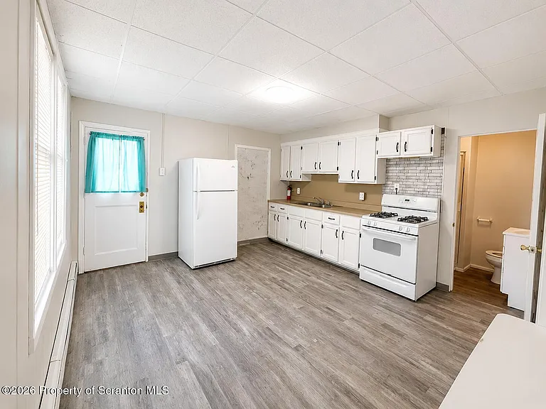 1322 Penn Ave #1 — Photo 6