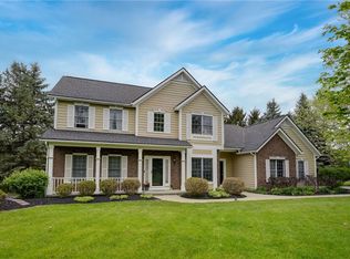 1001 Hickory Holw, Webster, NY 14580