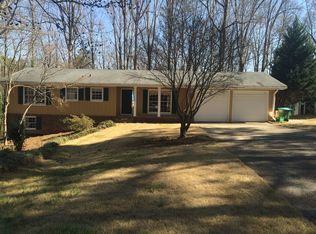 1086 Mandalay Ct, Lilburn, GA
