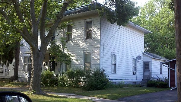 157 E. Butler St., Adrian, MI  49221