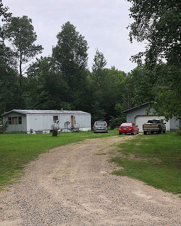 2nd image of 907 S Movil Lake Rd NW