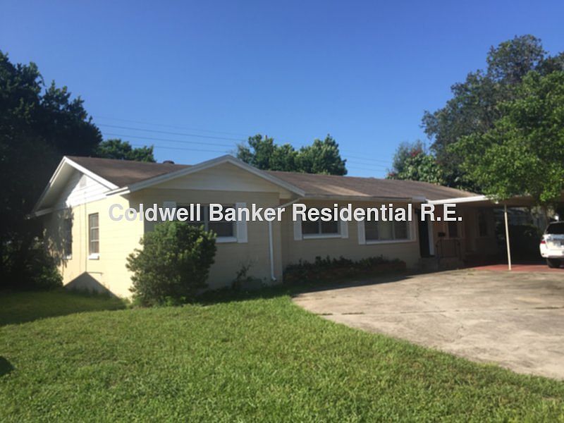 1st image of 2126 Woodcrest Dr