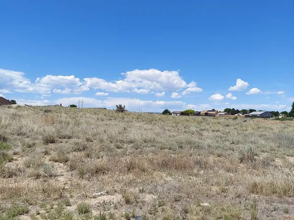 1069 S Limestone Ln, Pueblo West, CO 81007