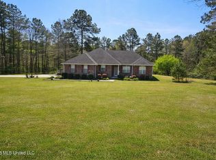 173 Providence Church Rd, Collins, MS 39428