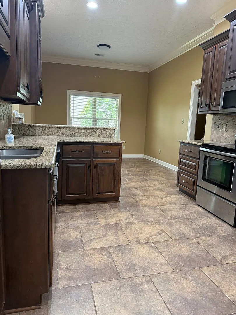 Coming Soon! Spacious 4 Bed, 3 Bath Family Home In Wyndstone | 7 Roanoak Cove, Jackson, Tn — Photo 2