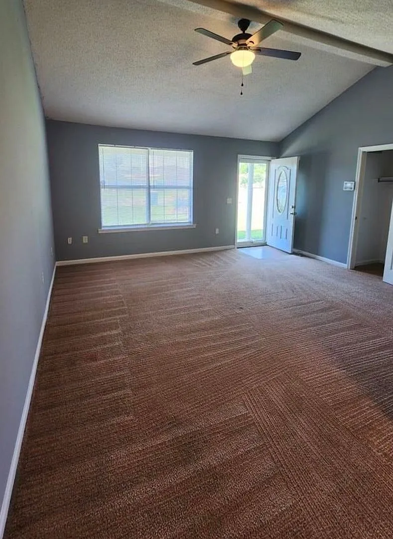 1302 Loblolly Drive — Photo 2