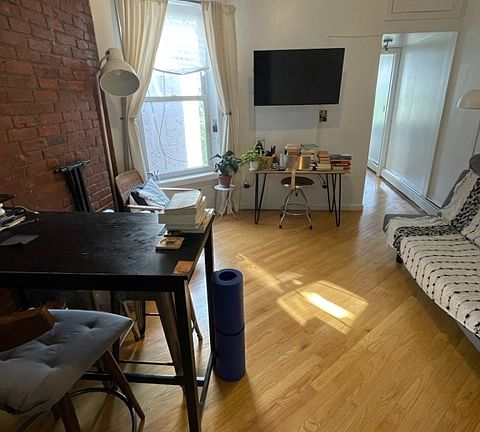 2nd image of 116 E 92nd St APT 5B