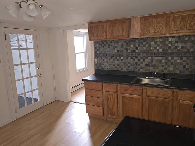 83 Andrewsville St — Photo 12