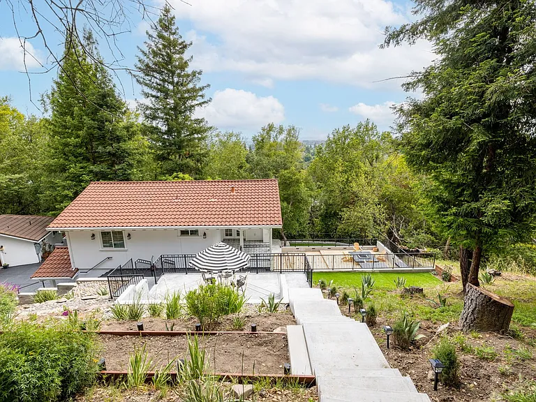 713 Wikiup Dr — Photo 38