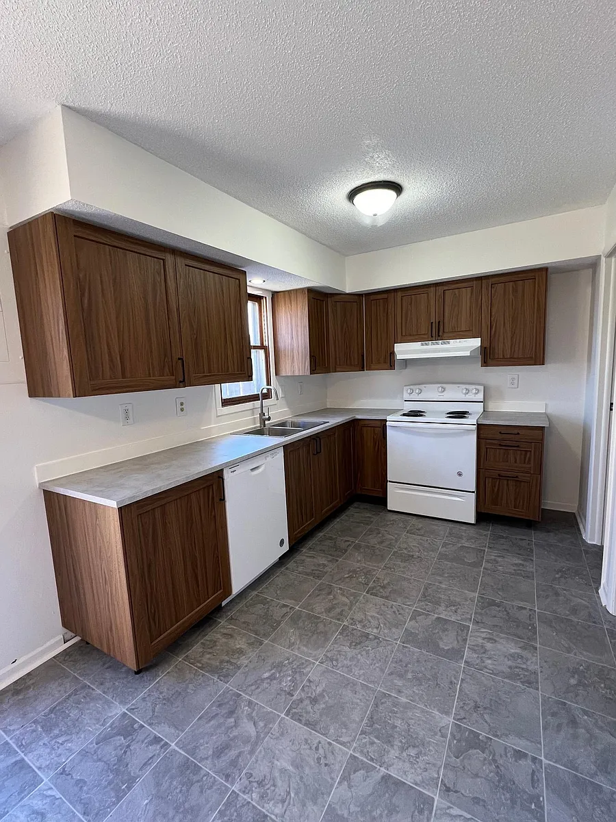 Building Photo - 559 S Graham St #559