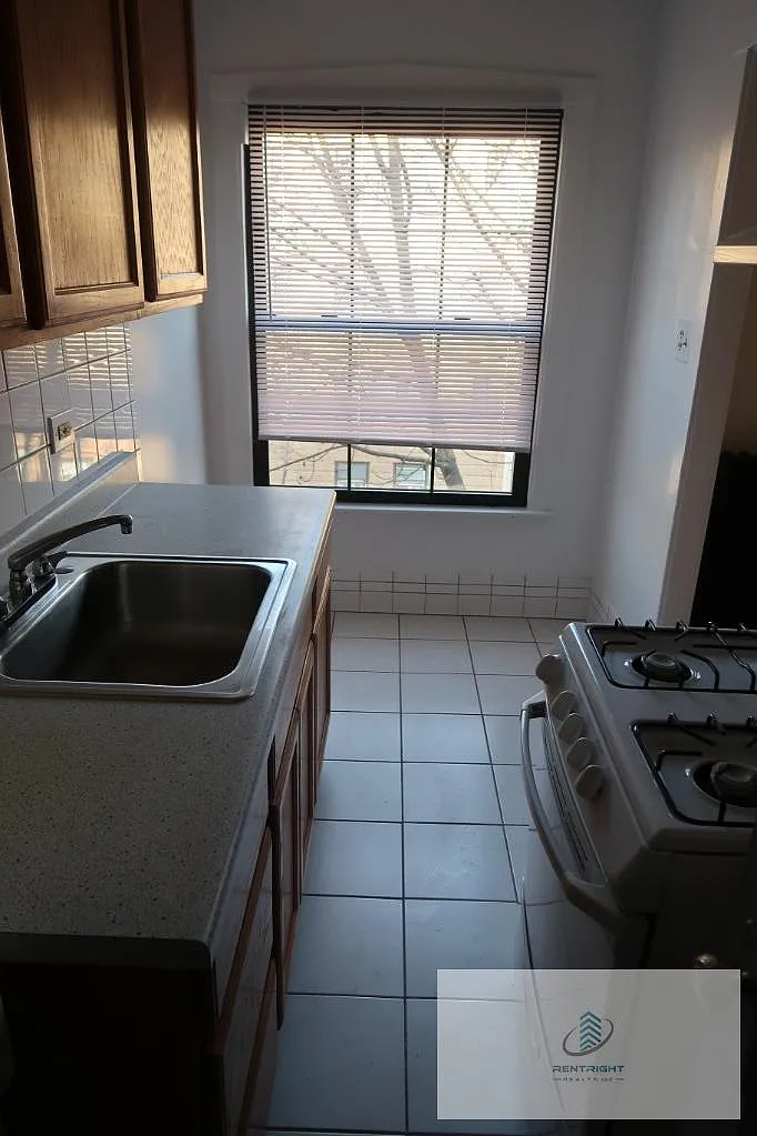 1 bed, 1.0 bath, 900 sqft, $1,500 — Photo 3