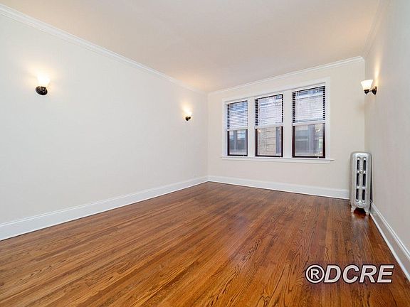 4th image of 6947 N Ashland Blvd #M2