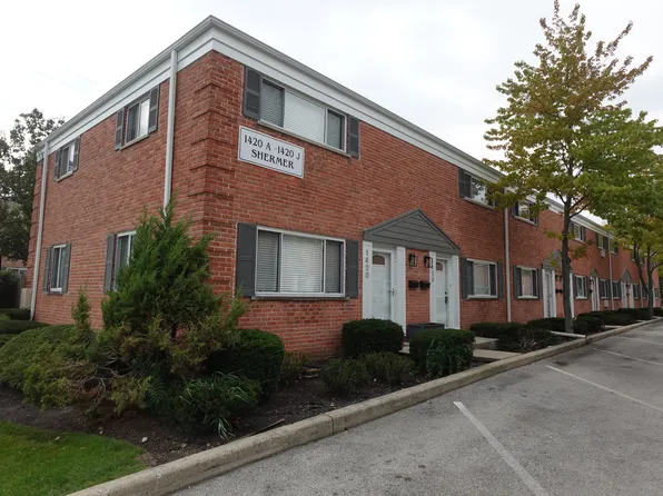 1420 Shermer Rd APT B, Northbrook, IL 60062