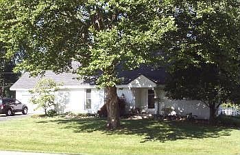 1st image of 2596 Saint Joseph St
