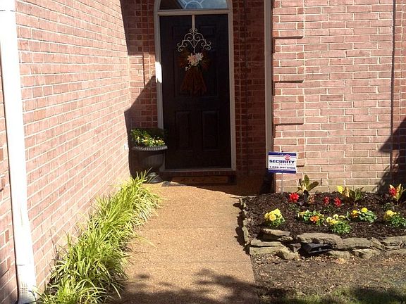 3rd image of 2626 Plum Creek Dr