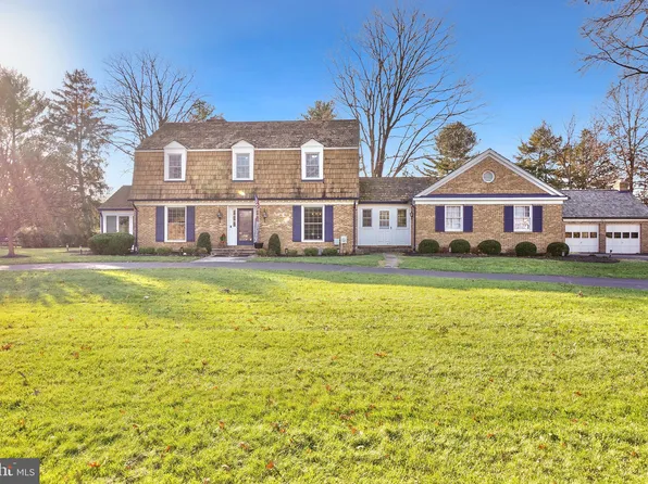 20910 Lochaven Ct, Gaithersburg, MD 20882