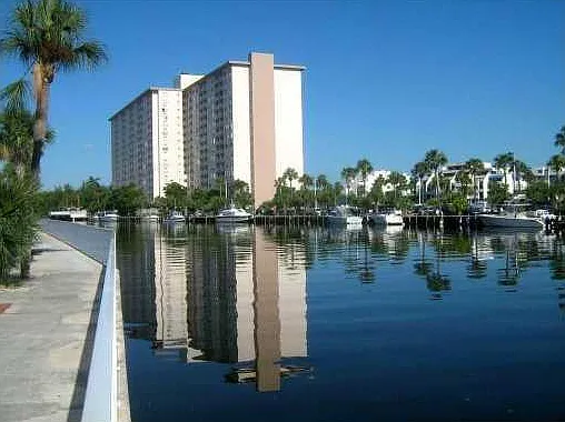 400 Kings Point Dr #1417 — Photo 3
