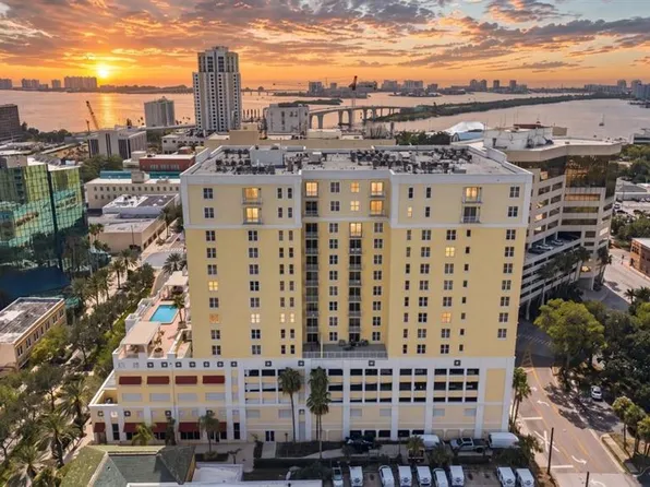 628 Cleveland St APT 1211, Clearwater, FL 33755