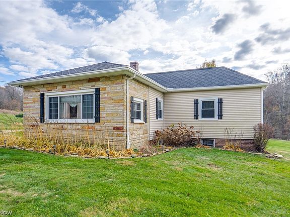 3rd image of 4943 Martin Dr SE