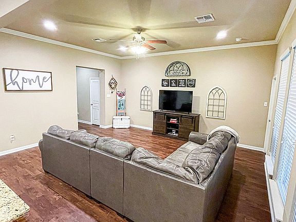 4th image of 7005 Greenfield Dr