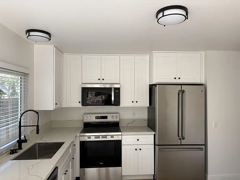 1507 Lower Lake Ct — Photo 14