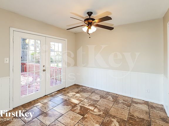 5th image of 1213 SE Langsford Rd