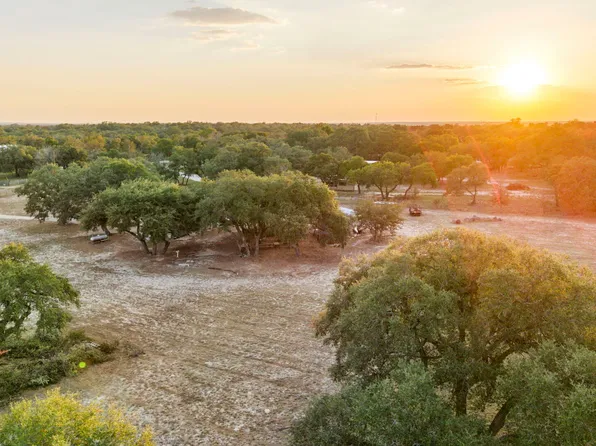 216 County Road 6815, Natalia, TX 78059