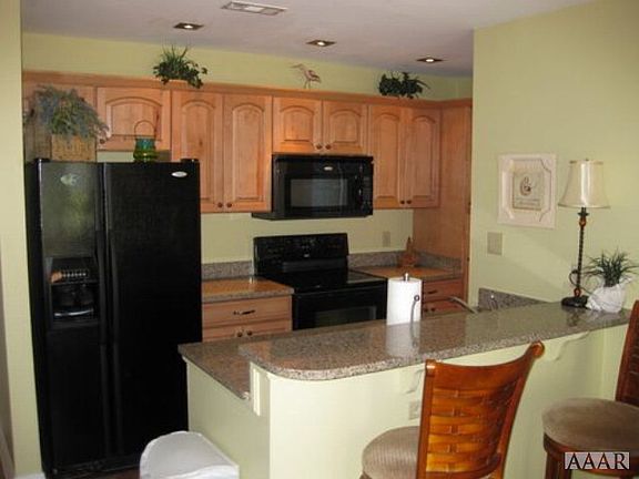 3rd image of 419 Albemarle Blvd #C7