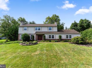 652 Valerie Rd, Newtown Square, PA 19073