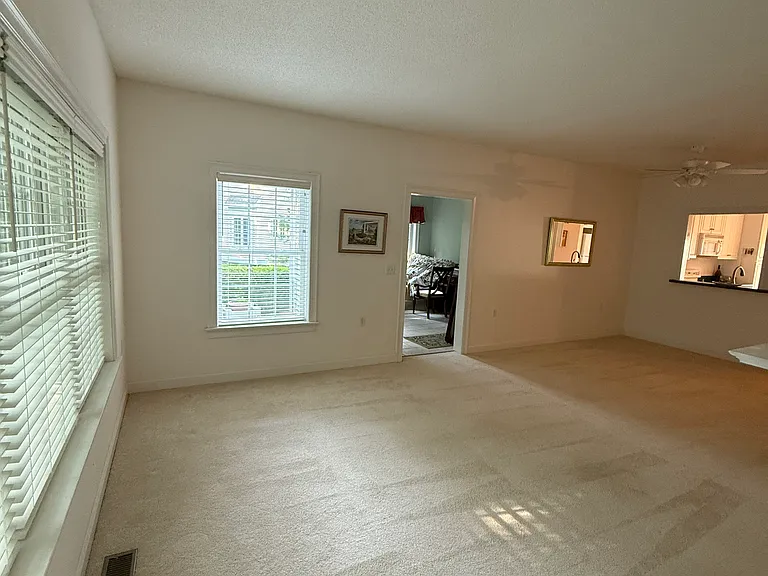 9 Clover Ln — Photo 9