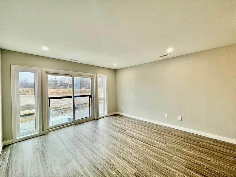 130 Otterbein Rd — Photo 3