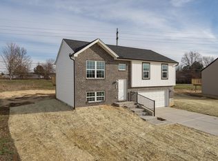 103 Summerfield Dr, Dry Ridge, KY 41035