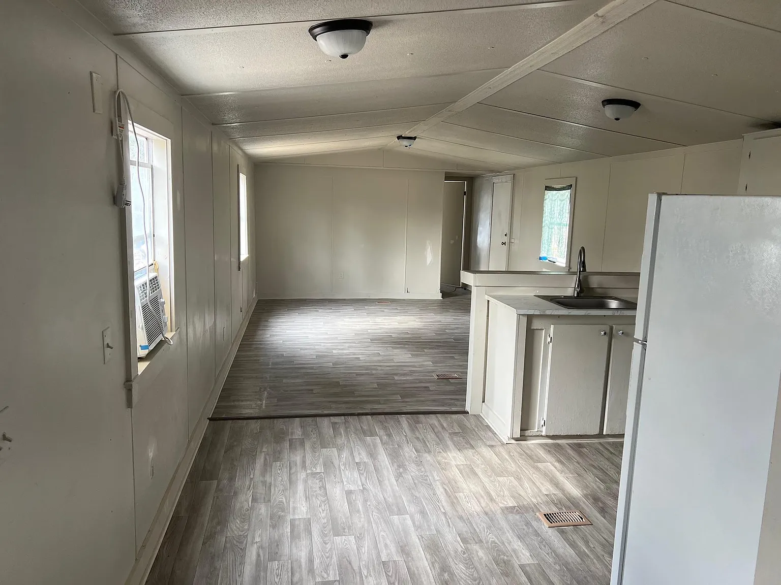2 bed, $895 — Photo 2