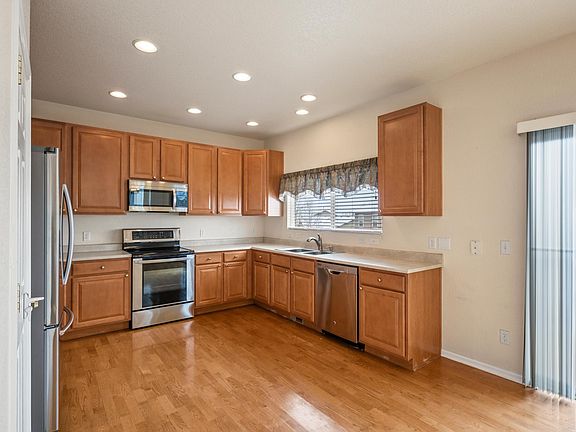 3rd image of 4477 Crow Creek Dr