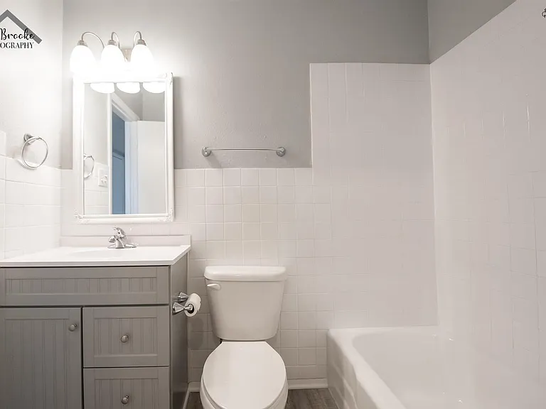 1020 W Cornelia Ave — Photo 31