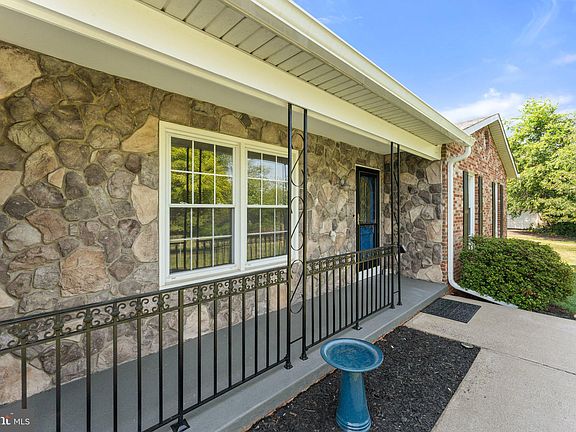 4th image of 8158 Poplar Grove Dr