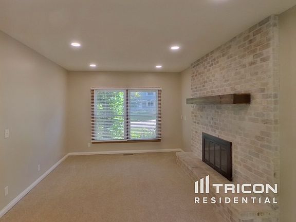 3rd image of 3210 Hamlet Dr