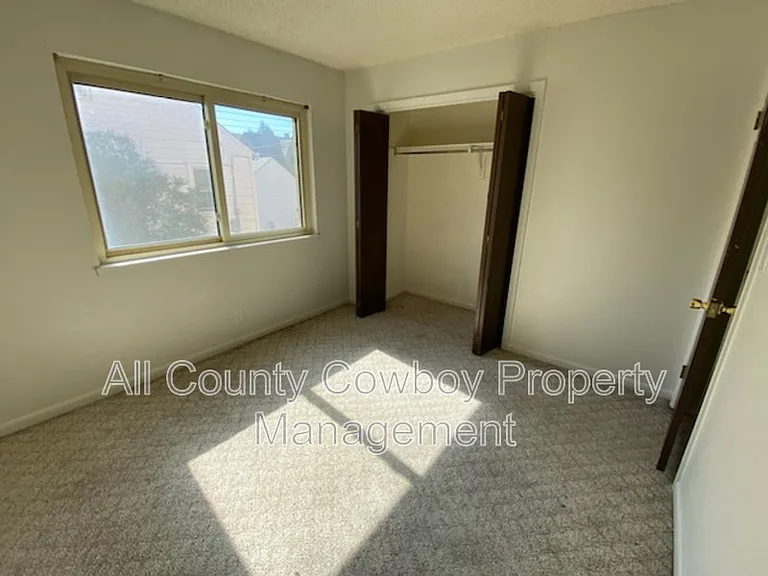 267 N 8th St #8 — Photo 7